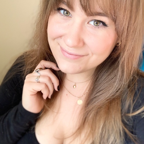 Meet your Posher, Lynda - Picture 1 of 1